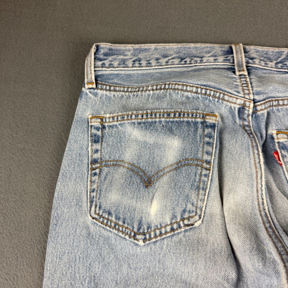 Vintage USA Levis 501 Jeans Men's 32x36 Blue Distressed Wallet Fade Button Fly - Picture 3 of 15